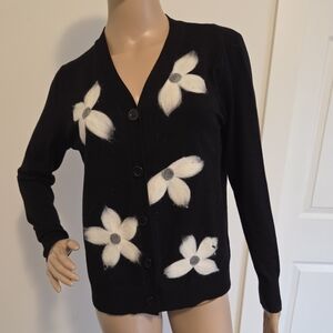 Sioni Aaeda Black 3D Floral Button Cardigan
